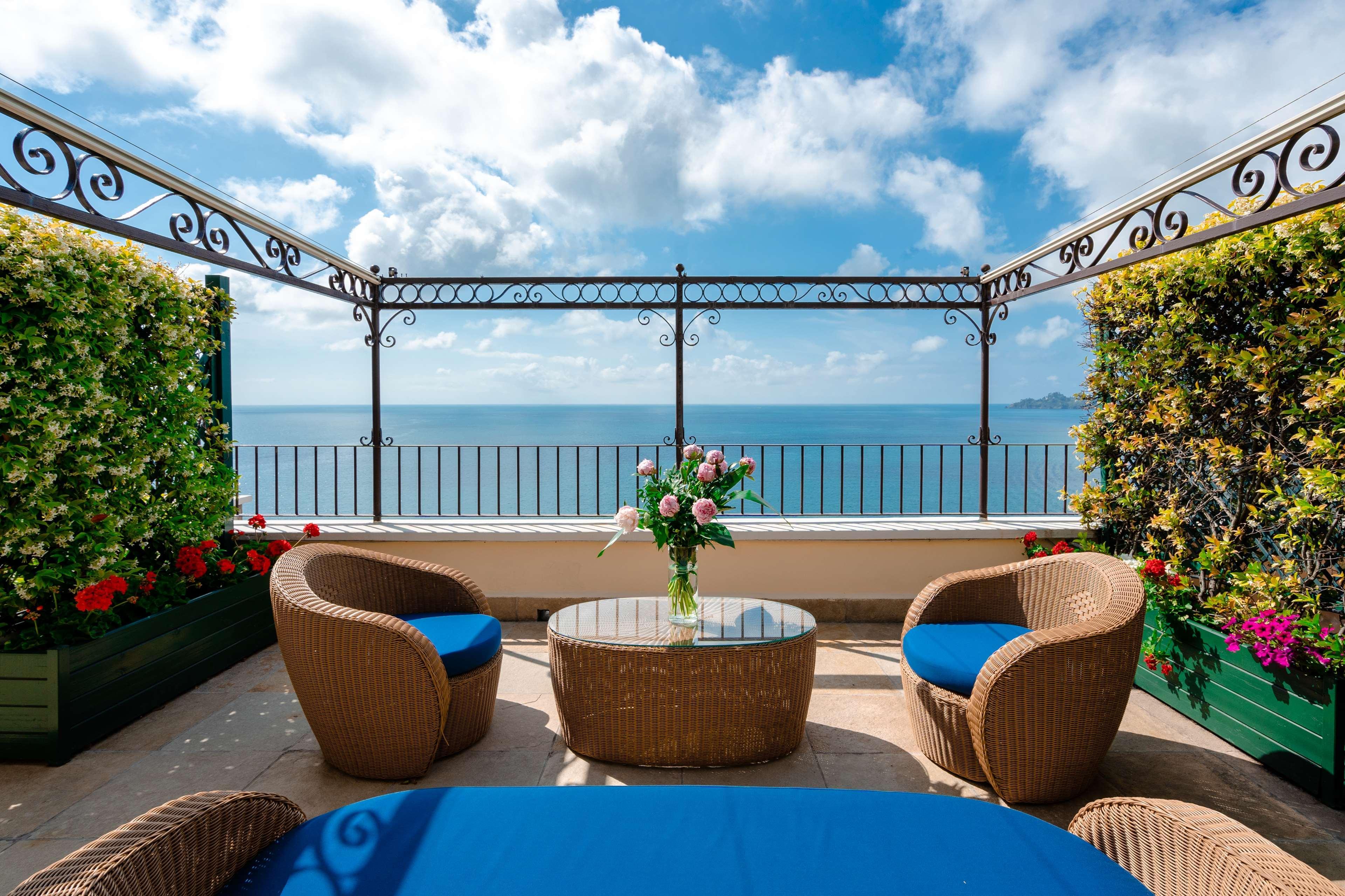 Excelsior Palace Portofino Coast Rapallo Esterno foto Terrace of the hotel